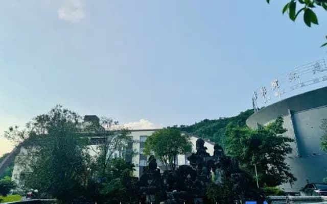 Deshun Hotel