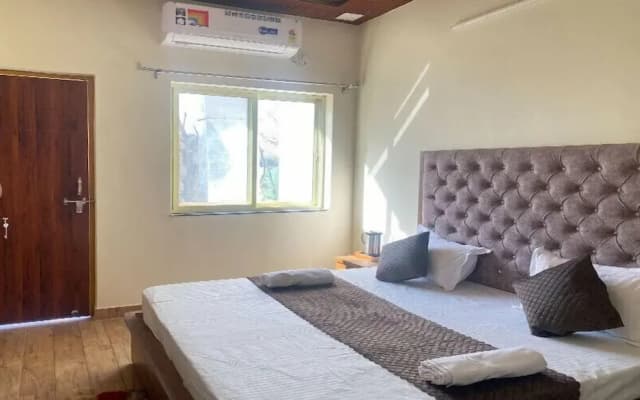 Hotel Royal Shivam Residency