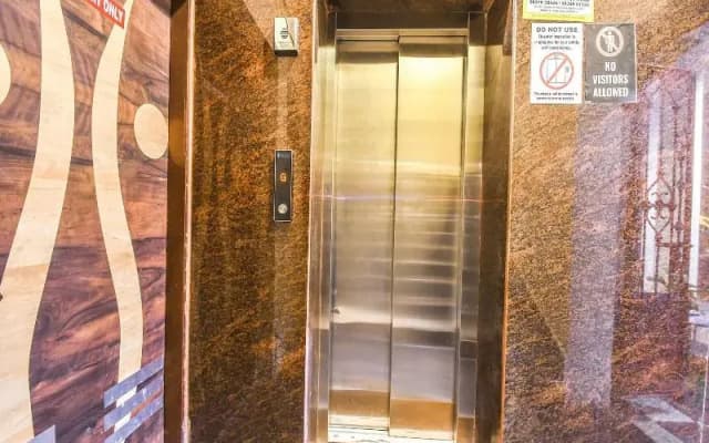 Fabhotel Airport Residency I