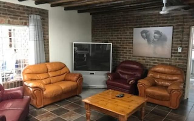 Kruger Wild Dog Inn