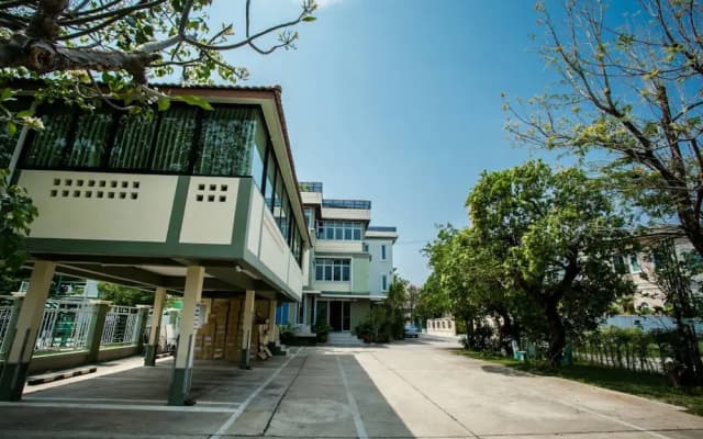 Prasongsuk Place