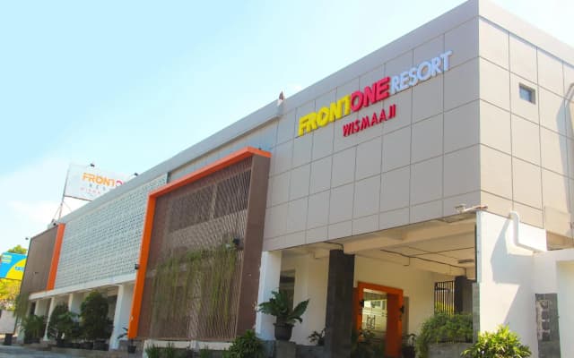 Front One Resort Yogyakarta