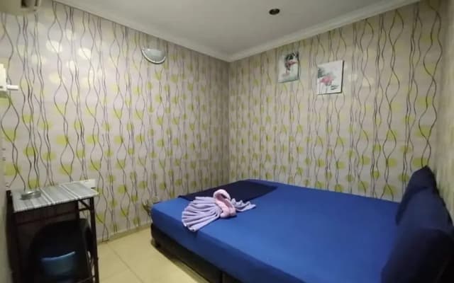 I Rose Budget Hotel