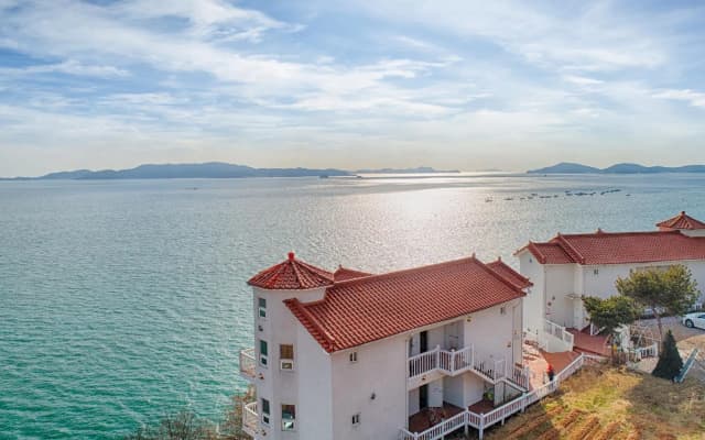 taean gallary pension