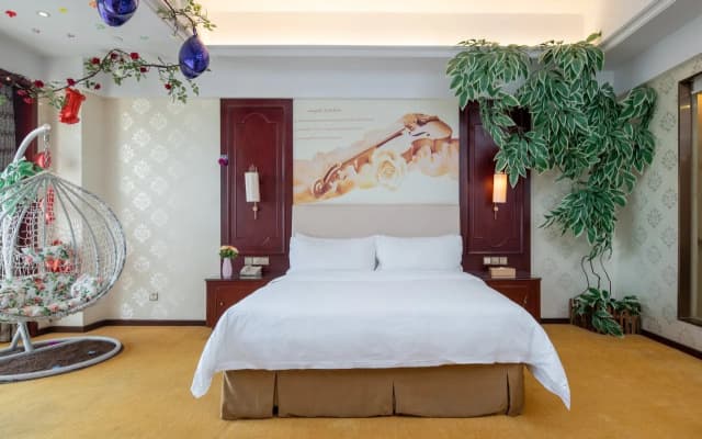 Vienna International Hotel Huiyang Municipal Square