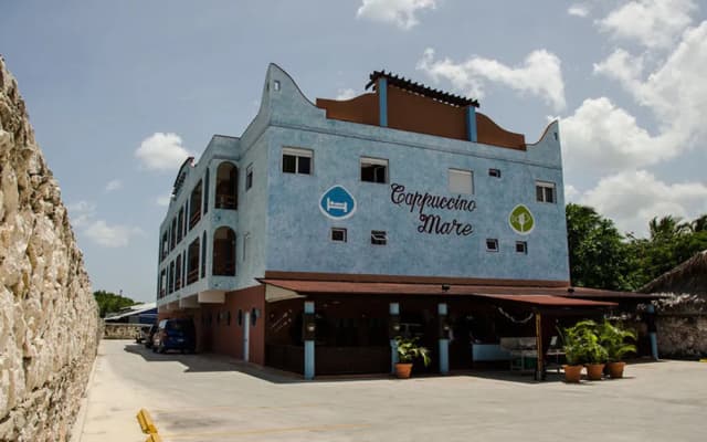 Hotel Capriccio Mare y Restaurante