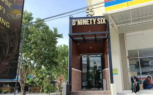 D'ninetysix Inn Hotel