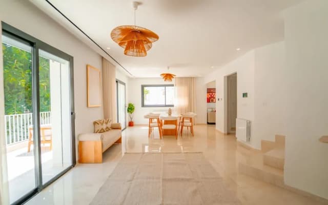 Villa Malaga Luxury for 10 in Central Marsa