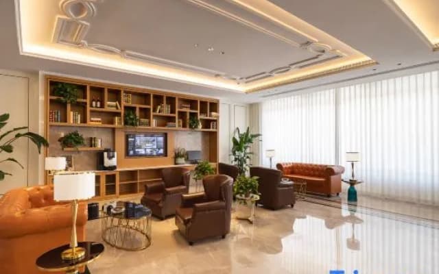 Vienna International Hotel (Huaxing Road, Huaxian County, Anyang City)