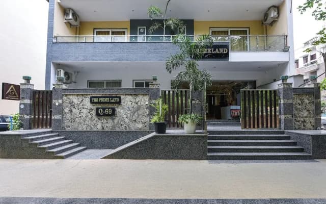 Fabhotel The Prime Land