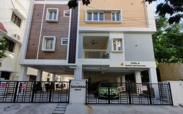 Airport Inn