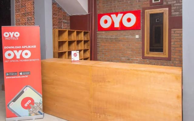 OYO 952 Annisa Syariah Guest House