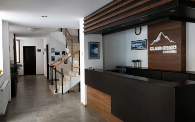 Hotel Club-2100