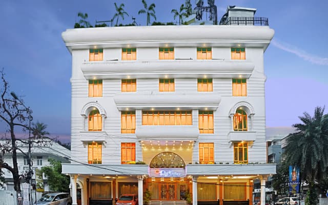 Hotel Raj Palace