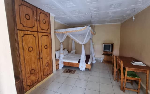 Heritage Breeze Hotel