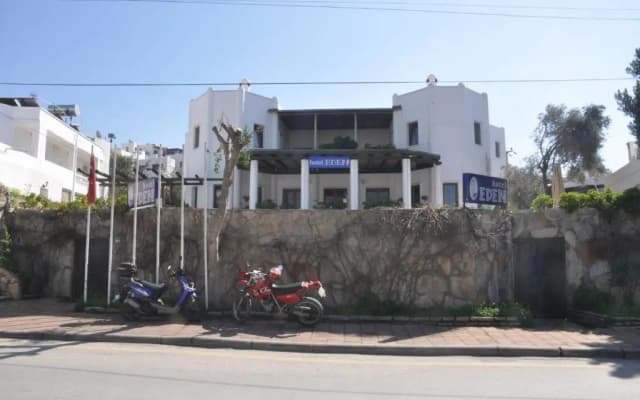 Eden Hotel