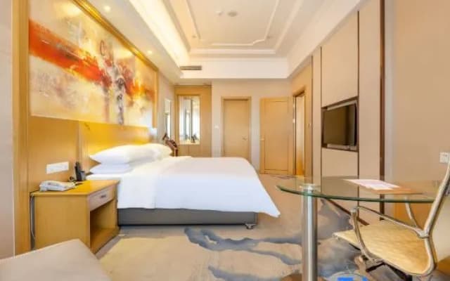 Vienna International Hotel (Zhongshan Old Town Huayi Plaza)