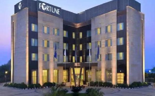Fortune Park Orange
