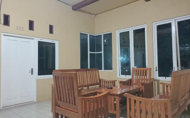 Bromo Guest House Family By Oyo Room