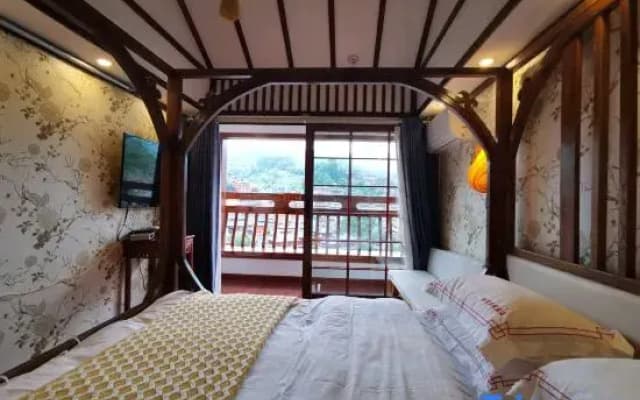 Xijiang Qianhu Miao Village Yunjian Mid-Mountain Guest House (Observation Deck Store)