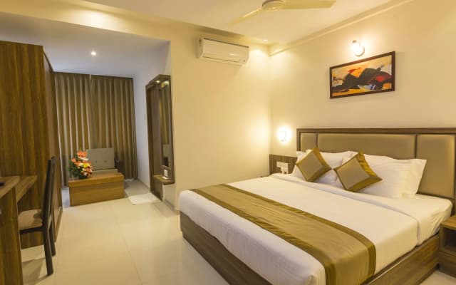 Grand Plaza Suites