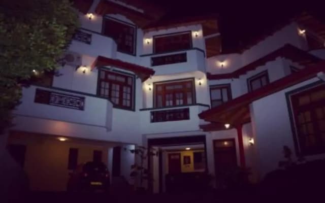 Hotel Mandakini