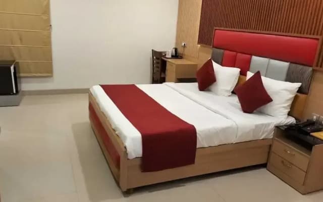 Hari's Court - Hotel and Banquet