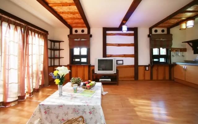 Jeongseon Haetbinnuri Pension