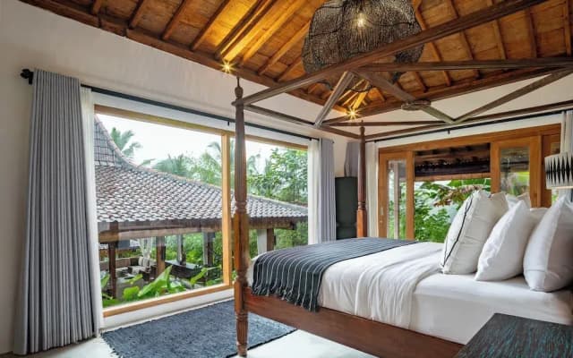 Tebola Joglo Villas