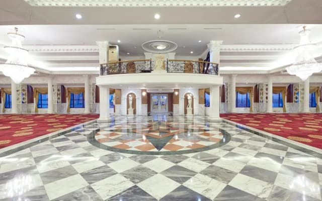 Garden Palace Hotel