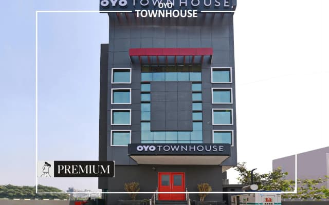 OYO Townhouse 199 Singapore Mall