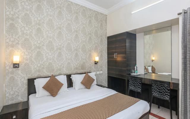 Fabhotel Heritage Palace