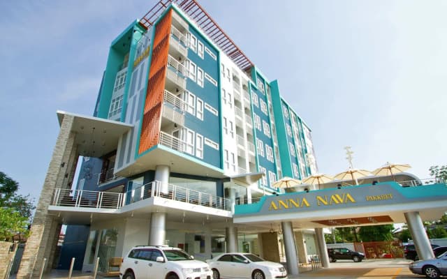 Anna-Nava Pakkret Hotel