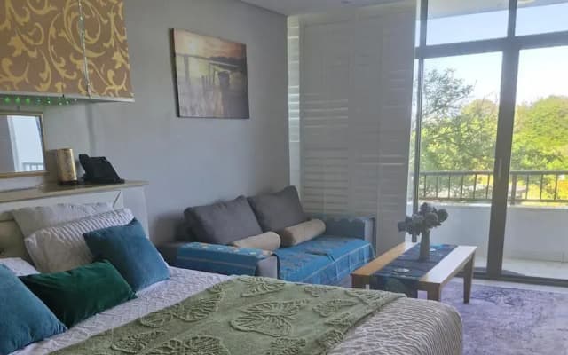 Studio Resort Apartment - Sleeps 2 - Beachside