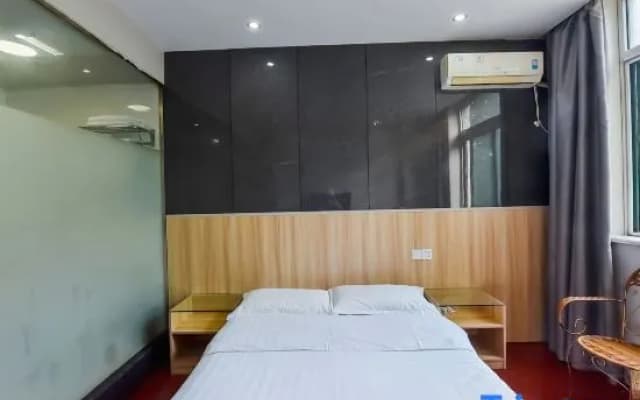 Yuyuan Hotel (Hefei Yixing Subway Station)