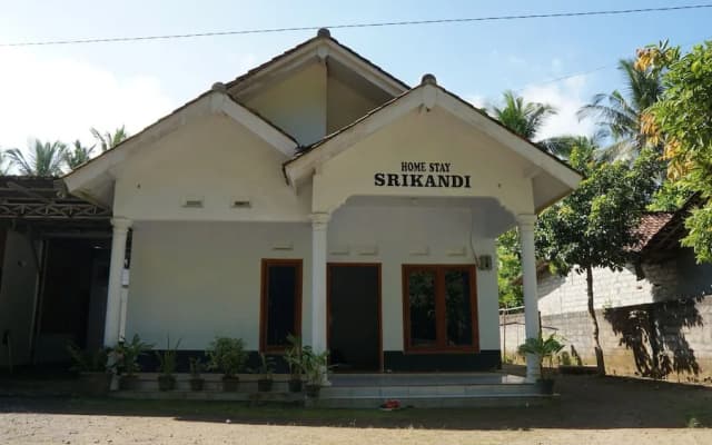 Hotel O Homestay Srikandi Pulau Merah BeachNearPantai Pancer