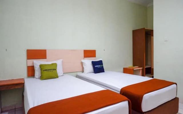 Urbanview Hotel Platinum Parepare