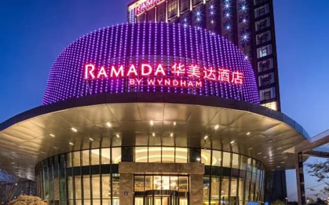 Pinghu Dingren Ramada Hotel