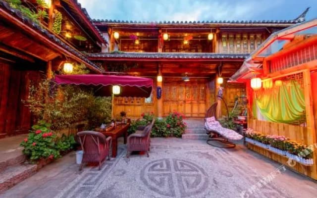 Xushanchu Inn (Lijiang Ancient City Mufu Branch)(阑珊处客栈(丽江古城木府店))