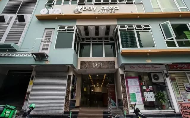 Oyo 207 Bay Area Suites Near Philippine General Hospital