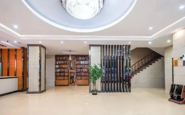 Beiliu Jiahua Fashion Hotel