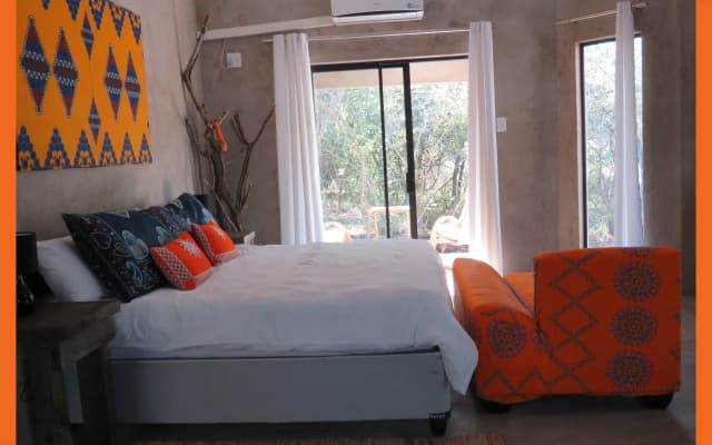 Foxy Crocodile Bush Lodge & Kruger Safaris
