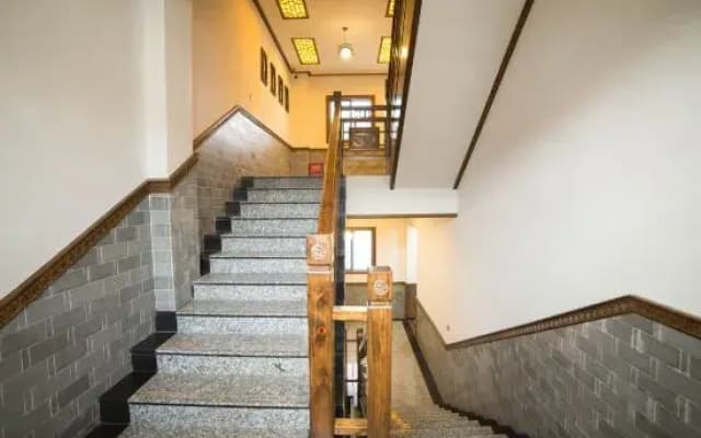 Qianting Houyuan Village Hostel