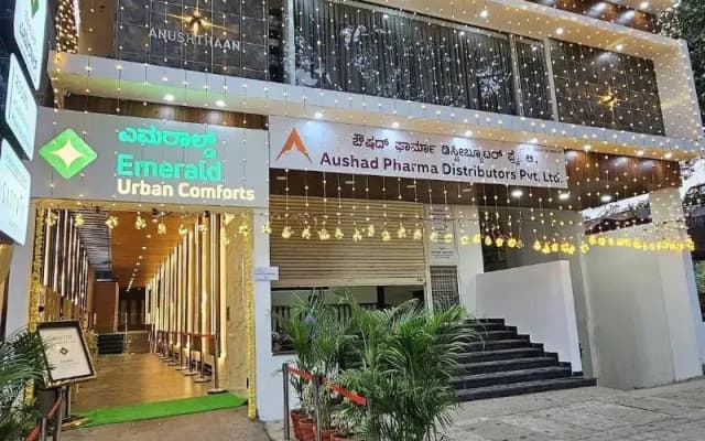 Emerald Urban Comforts