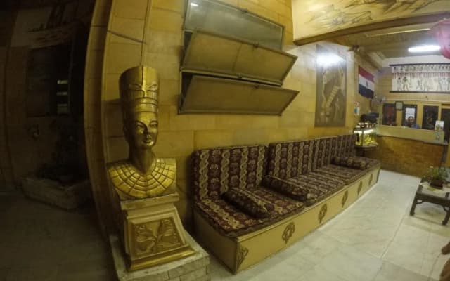 New Palace Hotel