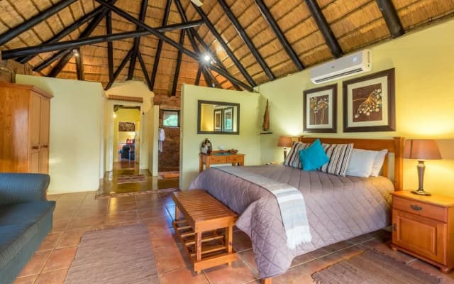 Iketla Lodge