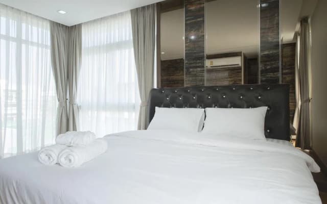 Golden Sea Pool Villa Huahin