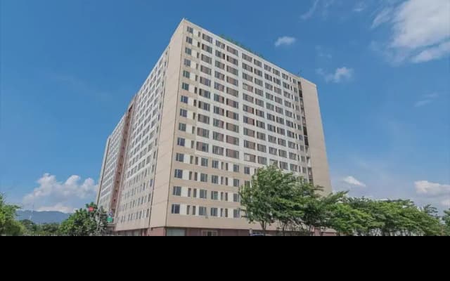 Emerald Apartel