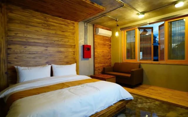 Jeonju Hwangsil Gwangwang Hotel