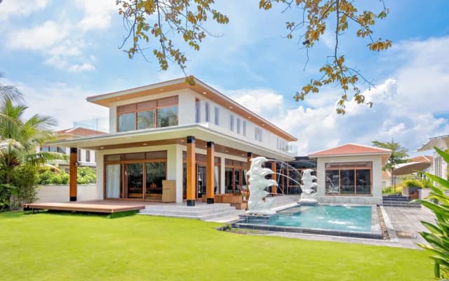 The Ocean Suites